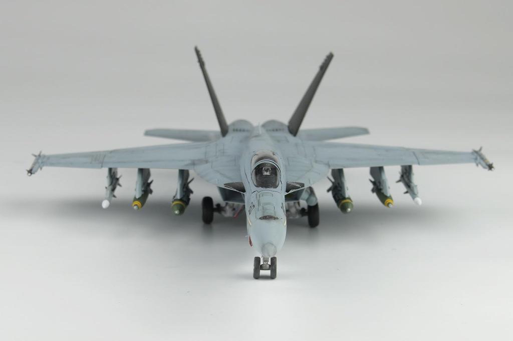Platz American Fighter Super Hornet Jolly Rogers Plastic Model 1/72 Carrier-Based F/A-18E VFA-103 AE-43 (Airplane)