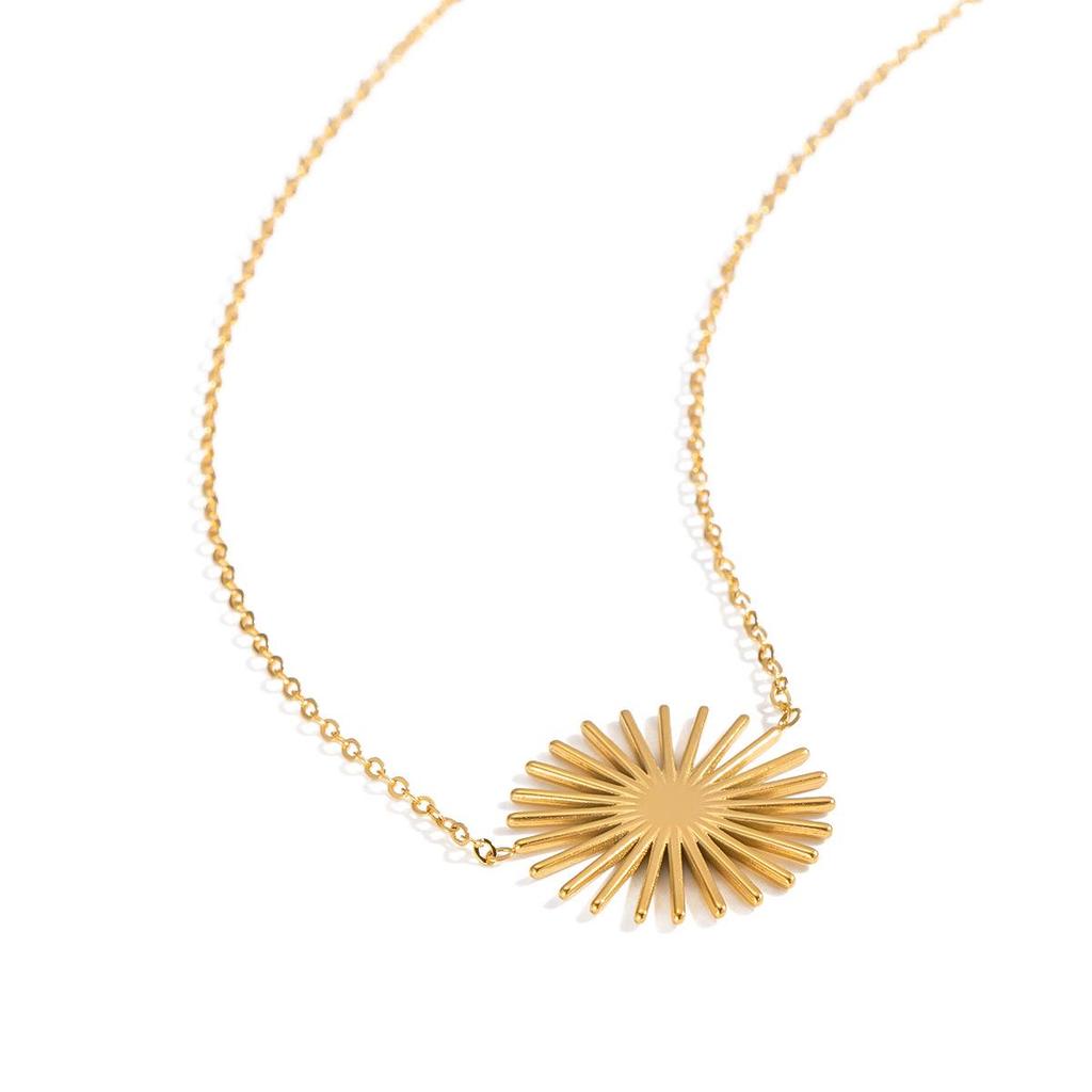 18K Gold-Plated Stainless Steel Minimalist Sun Pendant Necklace for Women - Non-Fading, Versatile Design