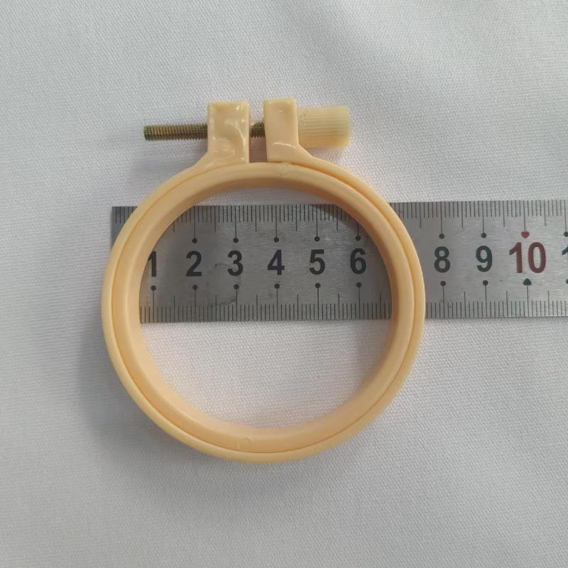Adjustable Plastic Bamboo-Style Embroidery Hoop for DIY Cross Stitch and Fabric Stretching