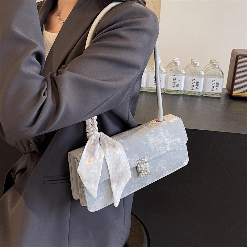 Fashion Women's Bag Sweet and High-end Shoulder Bag Niche Messenger Retro Bag Underarm Bag