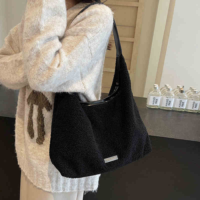 Women's Fur Shoulder Bag for Autumn Winter Large Capacity Versatile Shopping Bags New Casual Commuting Bags