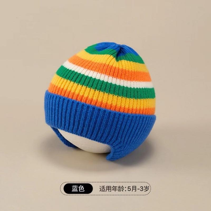 A Autumn and Winter Children's Knitted Hats, Boys and Girls, Striped Bear Wool Hats, Curled Melon Rind Warm Hats