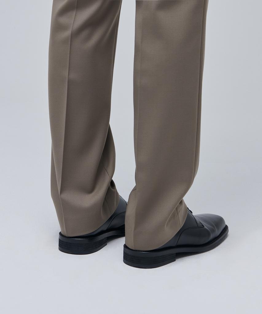 MUSINSA STANDARD Wool Blend Semi-Wide Hidden Elastic Waist Slacks [Dusty Beige]