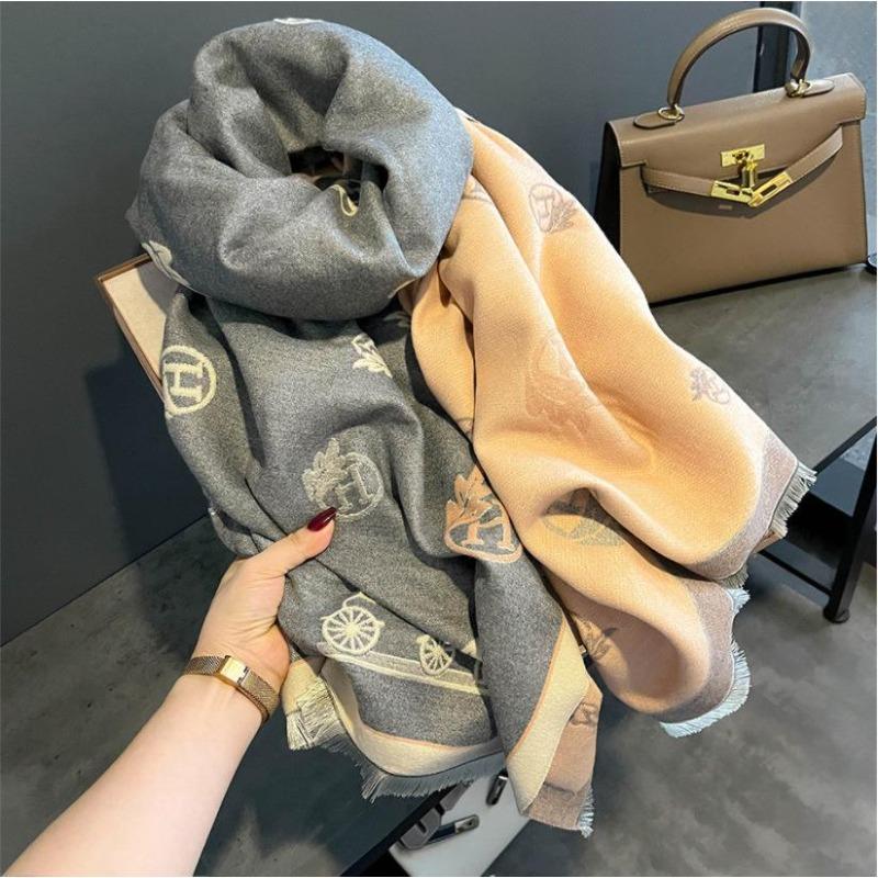 

The New Autumn and Winter Faux Cashmere Scarf Is Fashionable Stylish Versatile and Warm. It Is A Shawl and Scarf 190*65cm
