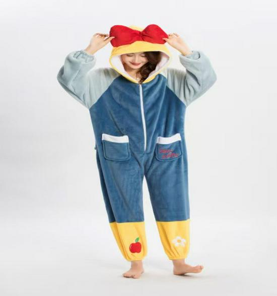 2025 Neuer Stil Weihnachtsmann & Rentier Paar Flanell Weihnachtskostüme für Outdoor-Auftritt & Homewear