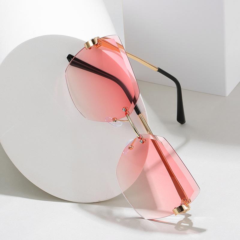 2022 Fashion Crystal Rimless Ocean Color Polygon Sun Glasses Women Vintage Trendy UV400 Sunglasses