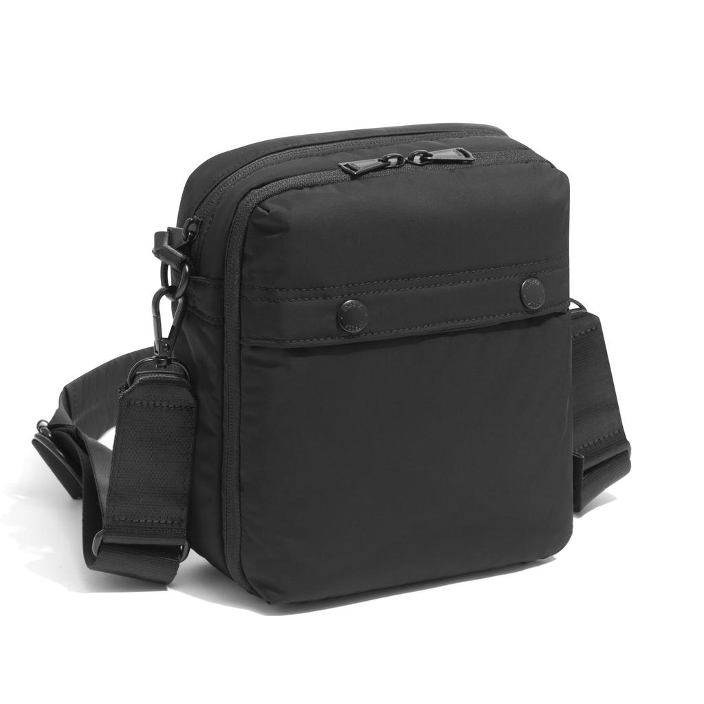 Untrac CITY DS 3L Lightweight Shoulder Vertical Black Two-Compartment Bag, Style, No. 60391, Men's,