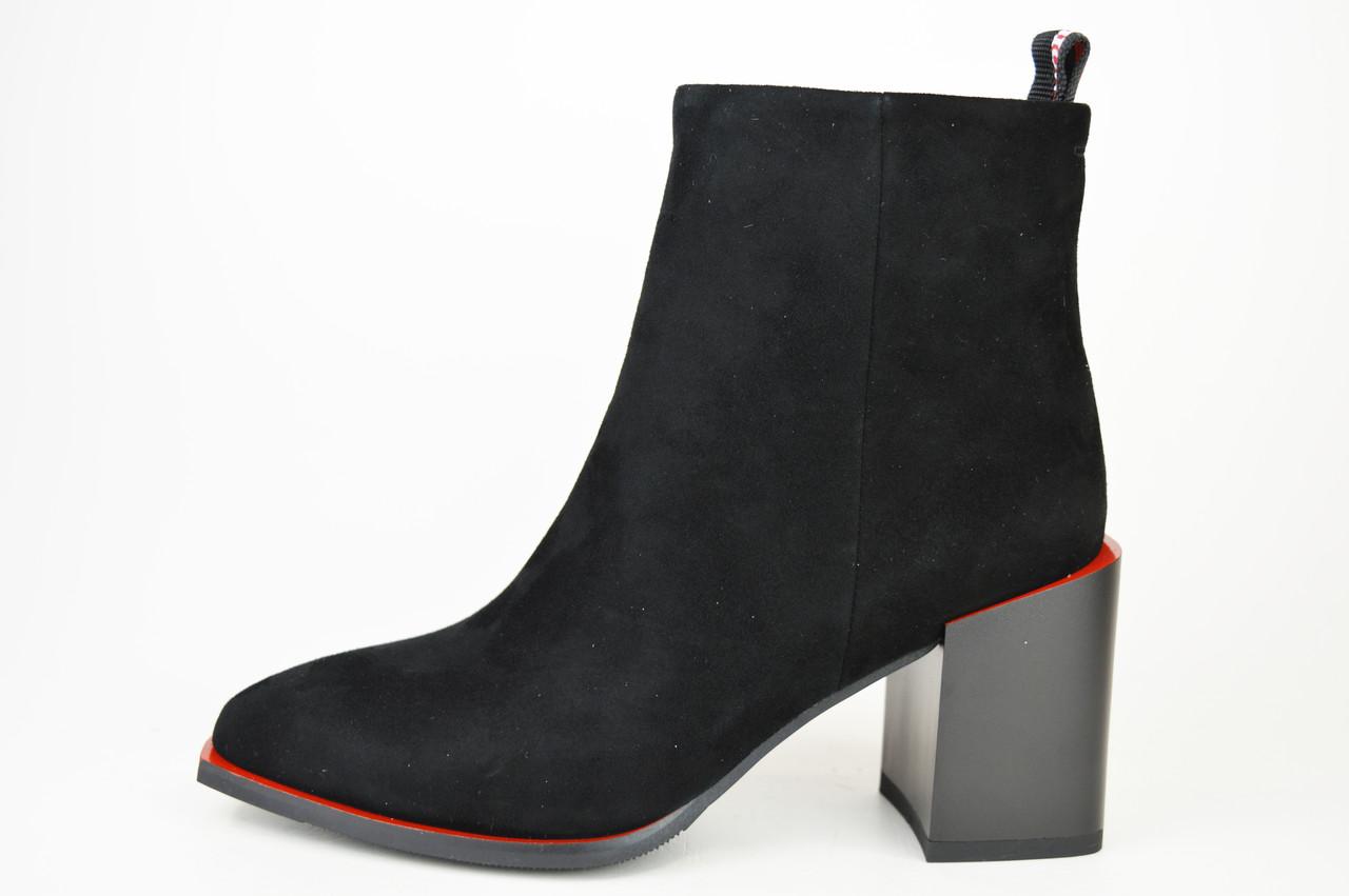 

Черевики з загостреним носком Geronea 10310406 Чорні замша (байка) 36 чорний