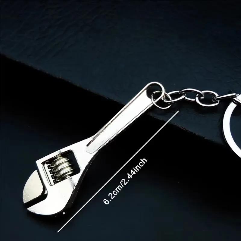 1 szt. Kreatywne narzędzie Klucz nastawny Klucz łańcuszek do kluczy, Metalowy brelok dla mężczyzn