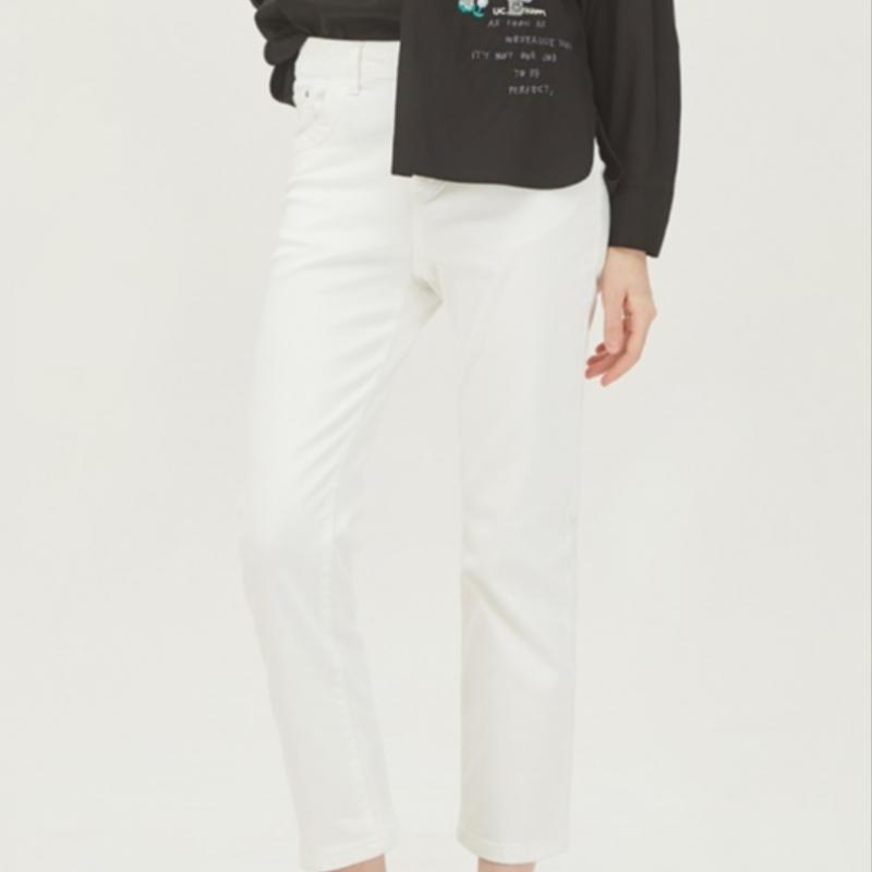 Benetton – Gerade geschnittene Jeanshose mit spitzer Tasche Badpa3411