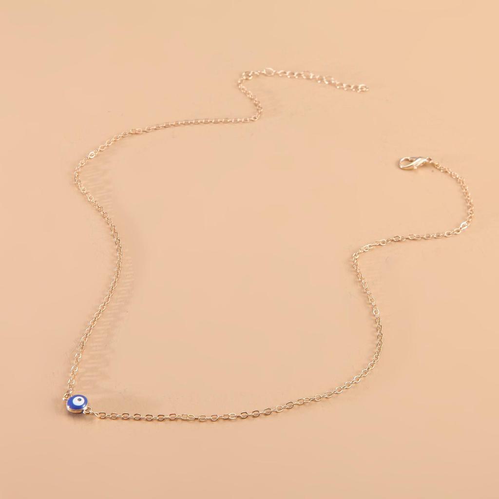 Bohemian Retro Blue Eye Pendant Necklace - Versatile Single-Layer Clavicle Chain for Women