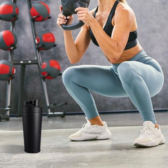 Stainless Steel Protein Shaker Cup Gym Fitness Shakes Bottle 500ml/750ml Portable Mixing Bottle with Steel Ball And Scale