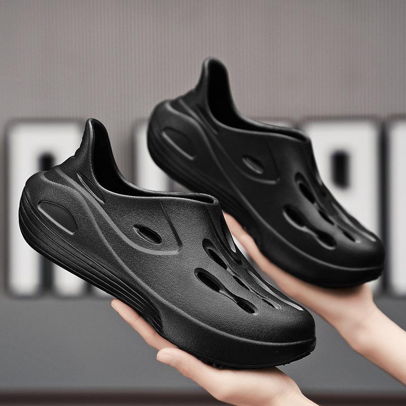 EVA Coconut Hole Shoes Men's Bag Head Breathable Sandals Fashion Beach Non-slip Foot Cover Breathable Cool Slippers