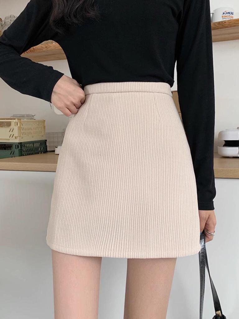Women's High-Waist Corduroy Skirt - Slimming Petite Korean Style for Autumn/Winter