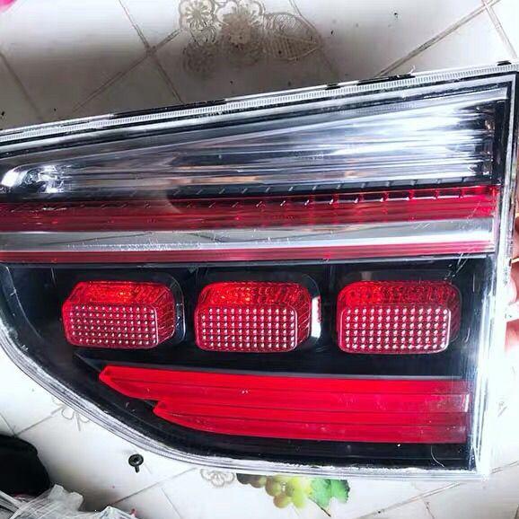 

Kia Sportage 2018-2019 LED Tail Light Assembly with Rear Brake Light for High Trim Single Unit