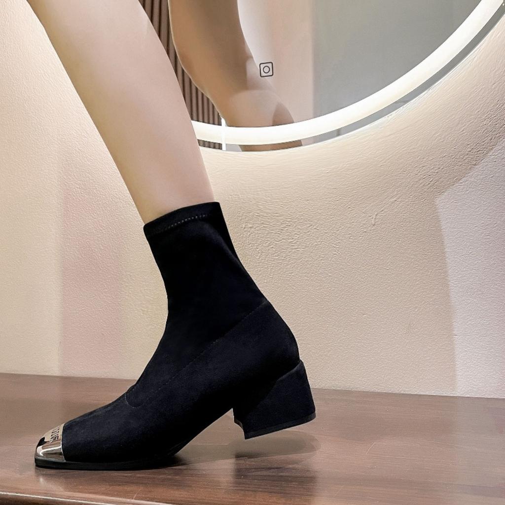 מגפונים קצרים מזמש לנשים סתיו סגנון חוץ עקב עבה ראש מרובע מתכת עקב בינוני מגפי גרביים דקים אלסטיים