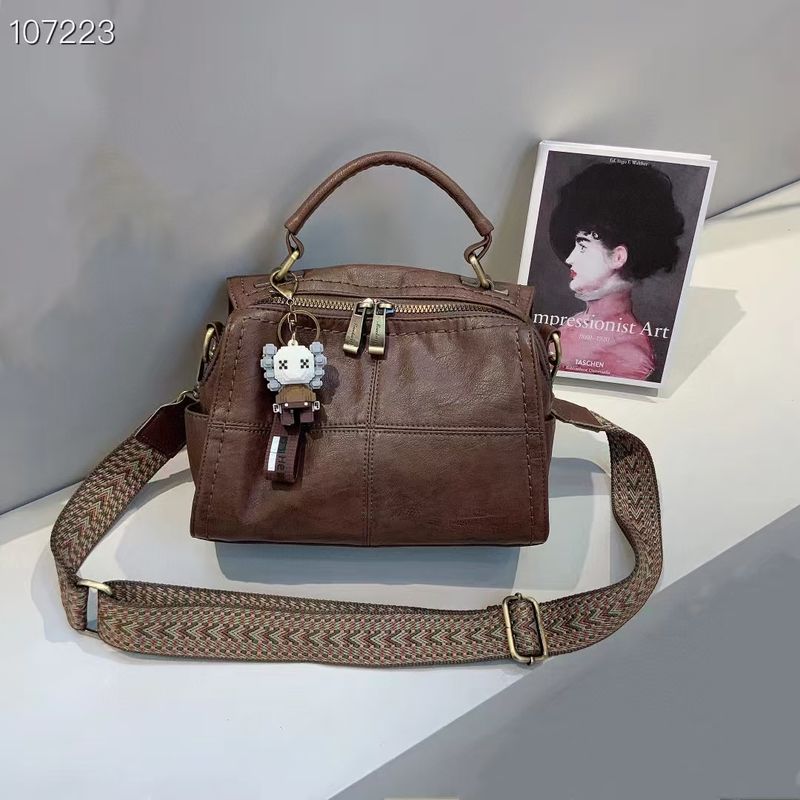 

Casual Soft Leather Middle-Aged One-Shoulder Three-Purpose Handbag Tiramisu