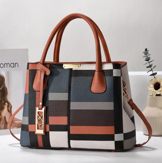 Luxury Brand Designer Women'S Handbag Fashion Trend Shoulder Bag Large Capacity Classic Crossbody Bag Commuting Tote Bag Women