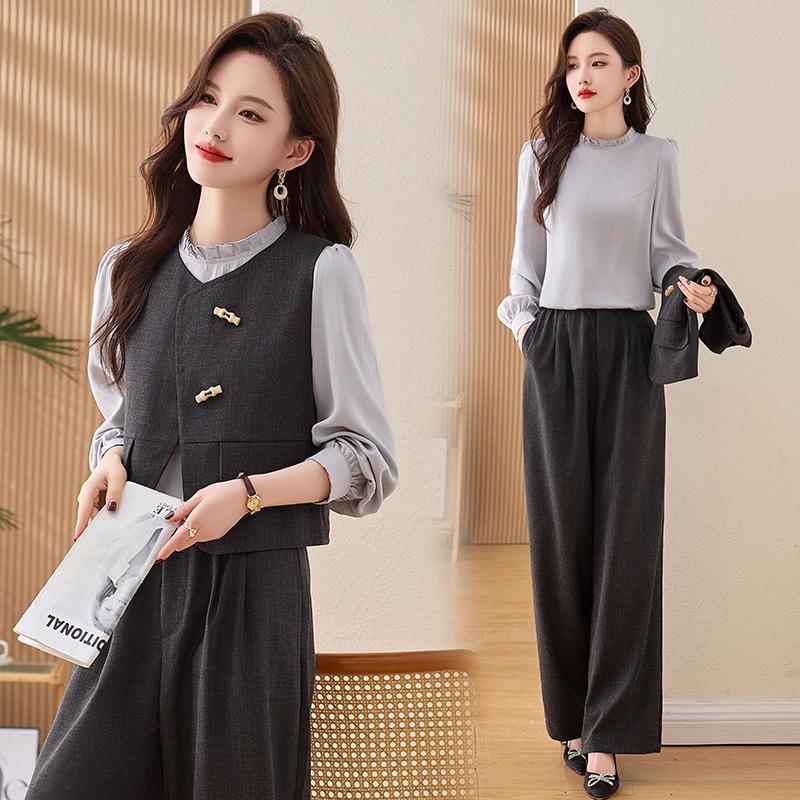 

Женский модный костюм Весна 2025: Комплект: жилет, базовая рубашка и брюки широкого кроя (ME5528) L 105-115 lbs