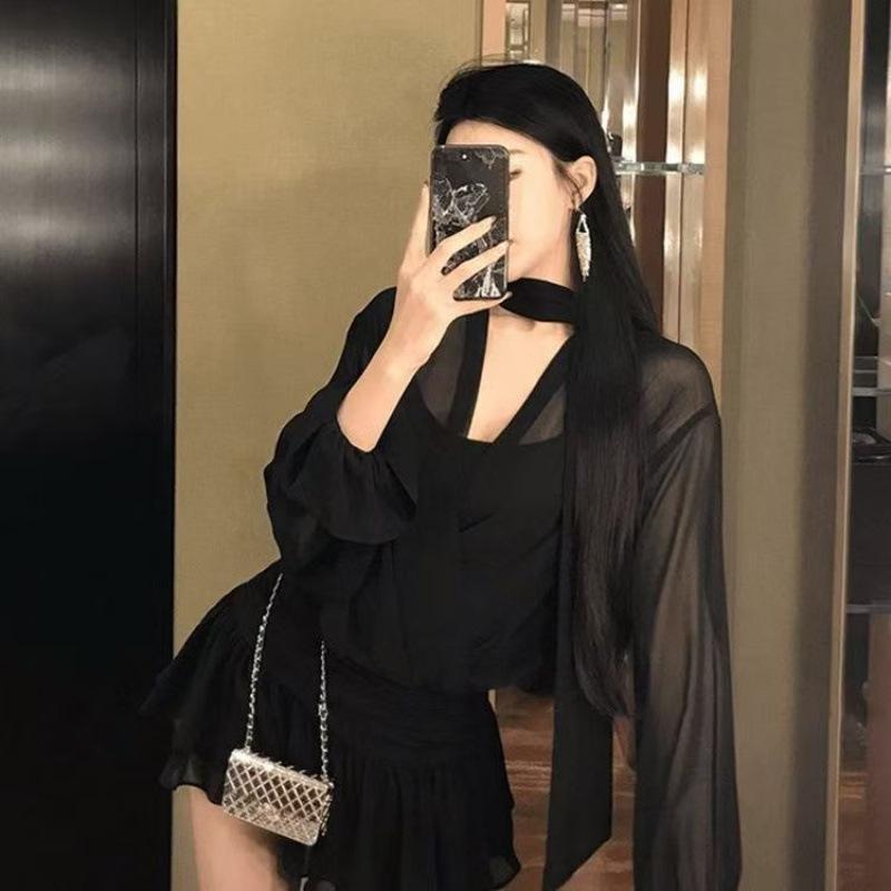 New black streamer v-neck long-sleeved dress for women s early autumn thin high-waisted skirt S