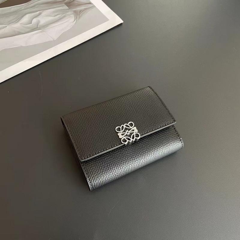 New Genuine Leather Women's Wallet With Palm Pattern Leather Short Design Three Fold Fashionable Hollow Out Flower Mother Of Pearl Color Wallet