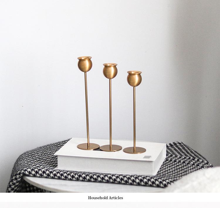 High-End French Metal Candle Holder: Elegant Single-Rod Design for Home Decor