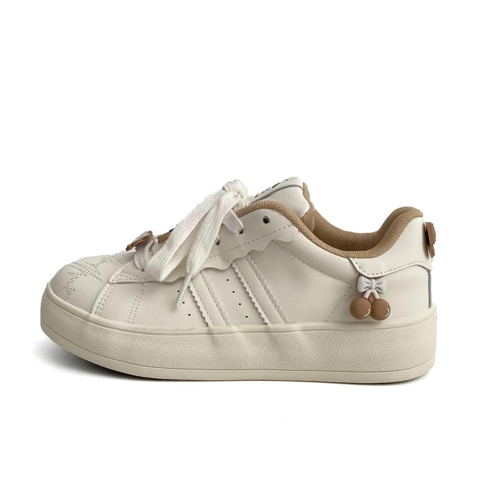 Fashion 2025 Summer New Cartoon HelloKitty Versatile White Shoes Women Low Top Casual Round Head Board Shoes for Girls' Daily Flat Shoes