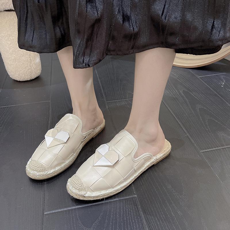 

Летняя женская обувь 2022 года, модные высококачественные тапочки с сердечками на плоской подошве, женские повседневные шлепанцы 43 бежевый