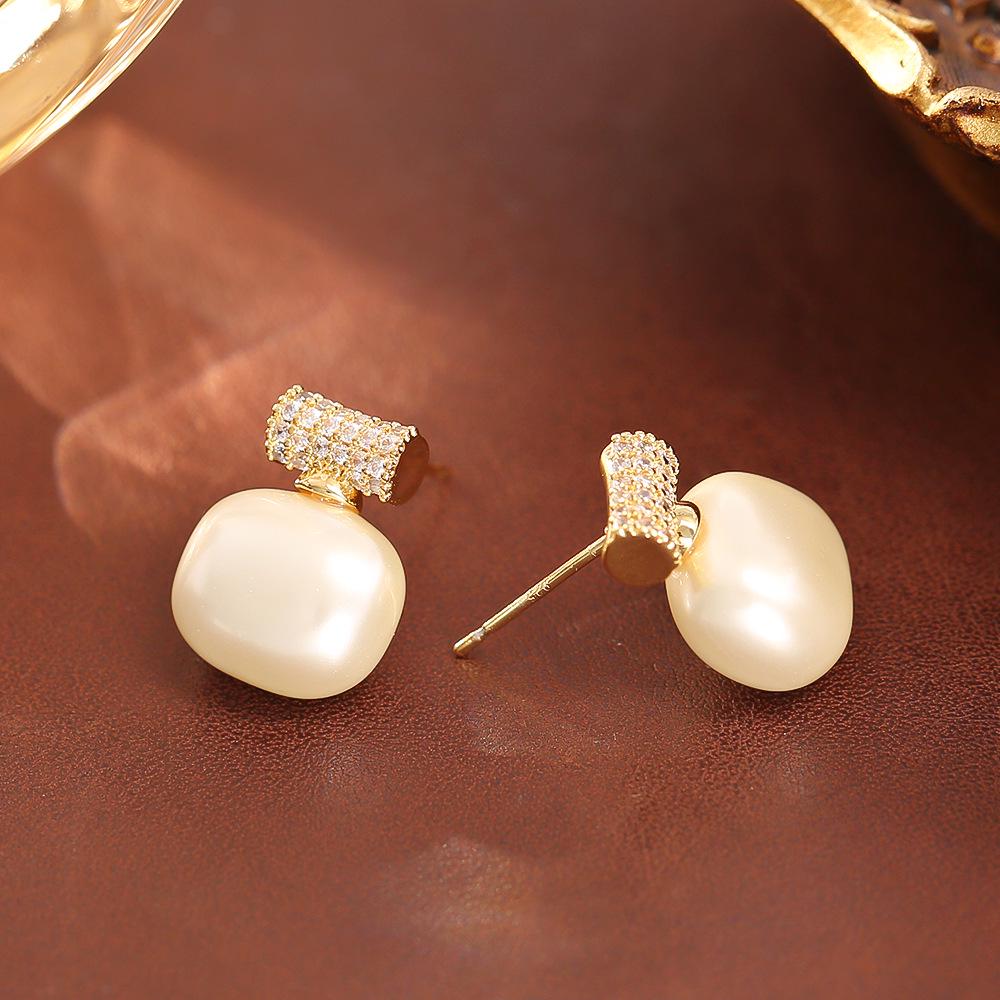 Elegantes Zuckerperlen-Halsketten- & Romantisches Ohrstecker-Set - Vielseitiger und Stilvoller Schlüsselbein-Schmuck