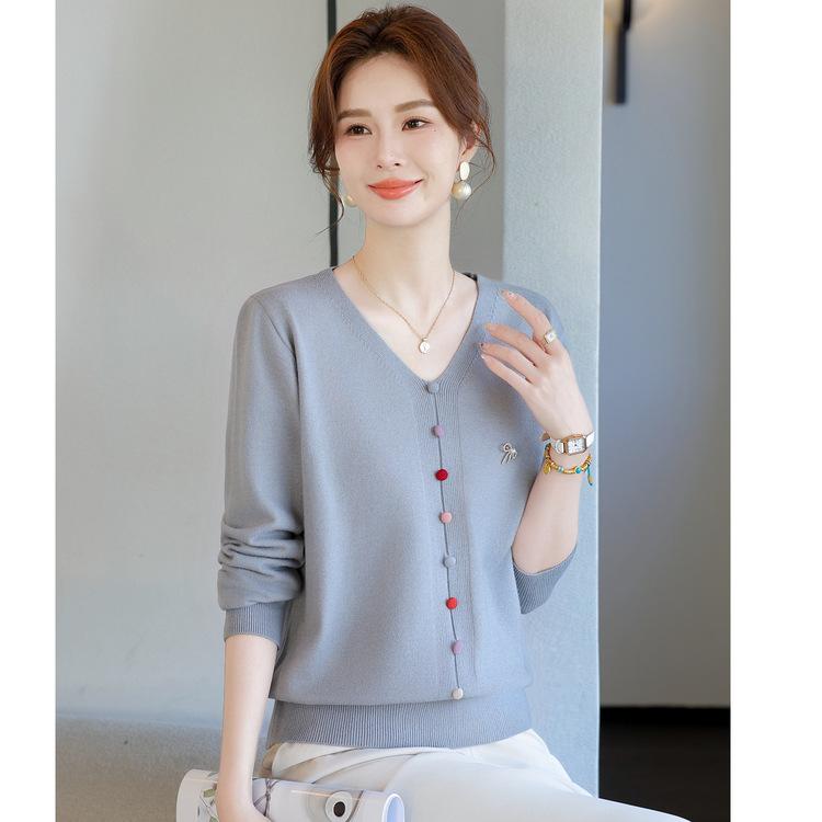 

New Sweater Middle-aged and Elderly Spring and Autumn Knitted Sweater Mother Foreign Base Clothes Middle-aged Women s Autumn Clothes 4XL серо голубой