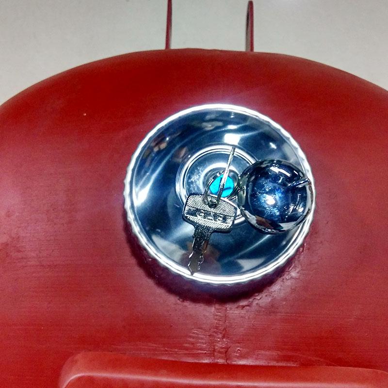 Ural CJ-K750 Retro Motorcycle Fuel Tank Lock Cover with Key Protect Used At Ural M72 Case For BMW R50 R1 R12 R 71