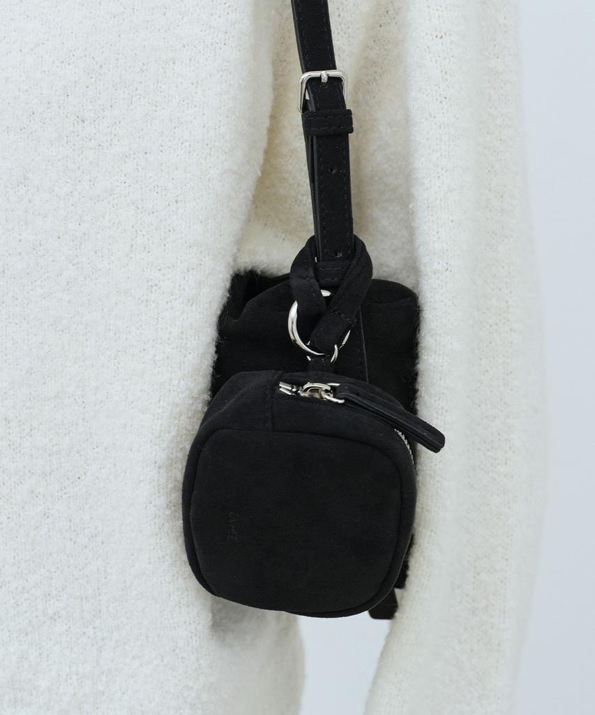 Ovhee Square Suede Handy Pouch_Black