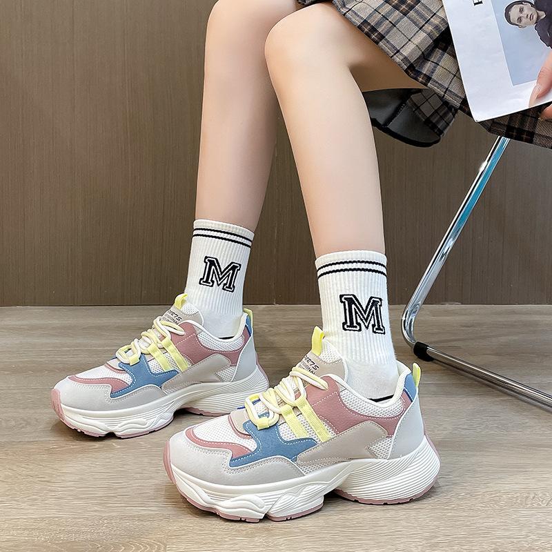 

Sneakers women s autumn and winter new 2025 Internet celebrity dad shoes casual versatile mesh breathable thick sole heightening running shoes 35