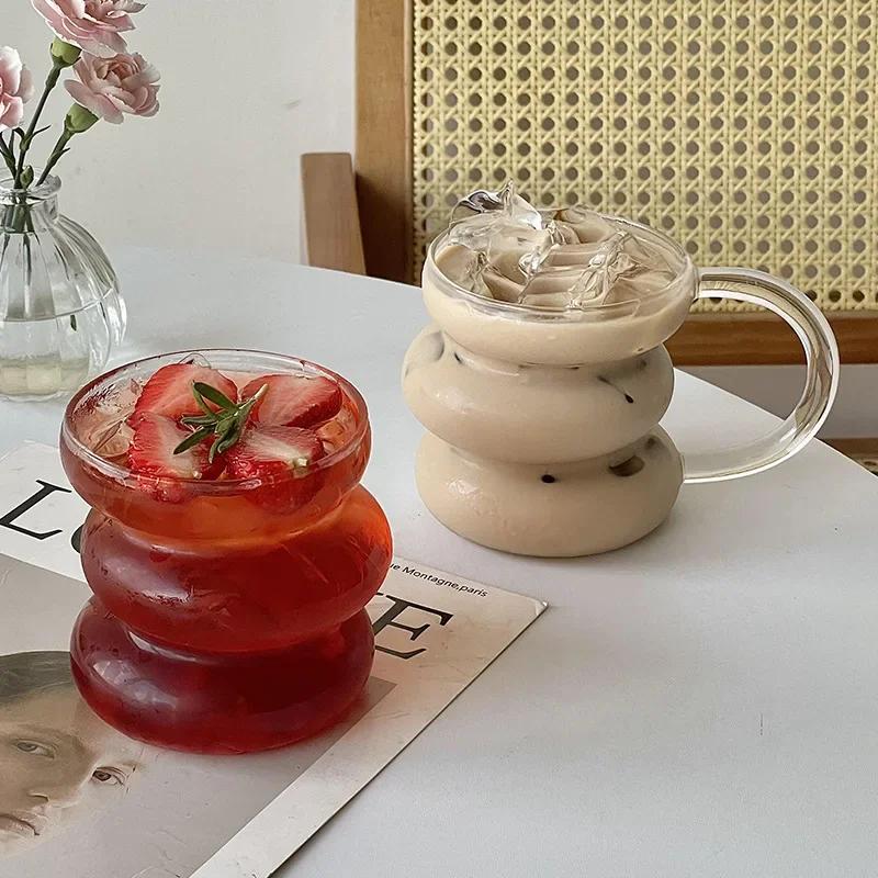 Skleněný hrnek s unikátním designem, z vysoce borosilikátového žáruvzdorného skla, na kávu, studené nápoje a mléčný čaj.