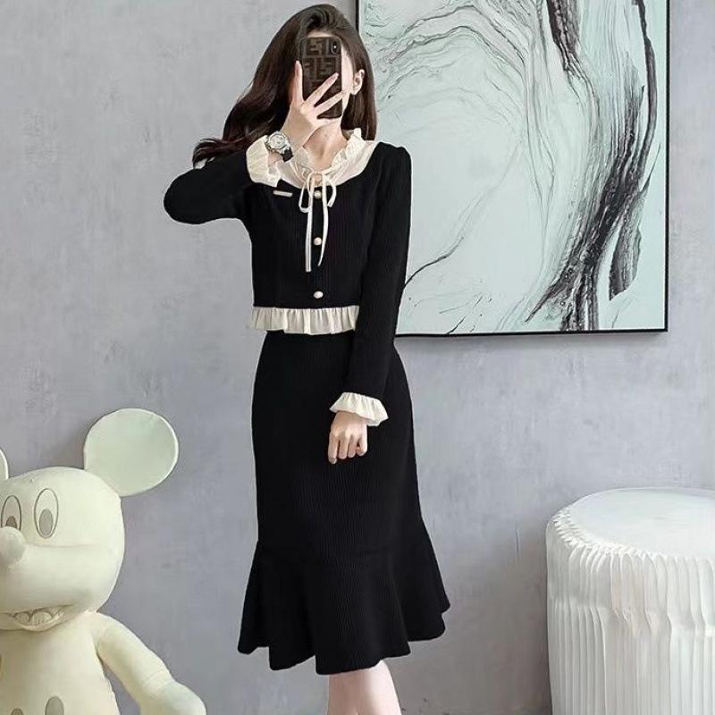 With a coat, retro Xiaoxiangfeng top, skirt design is chic, celebrity inner wear, waist and thin suit