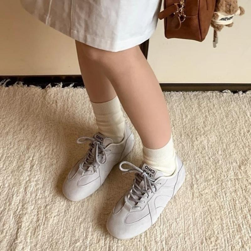 Fashion Women Shoes Spring New Soft Bottom Breathable Casual Board Shoes Soft sole Lace Up Ladies Sneakers Walking Flats Shoes for Women