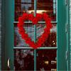 Artificial Rose Wreath Heart Shaped Floral Rose Artificial Garland Door Wreath For Home Party Wedding Valentine's Day Decoration, Red Rose