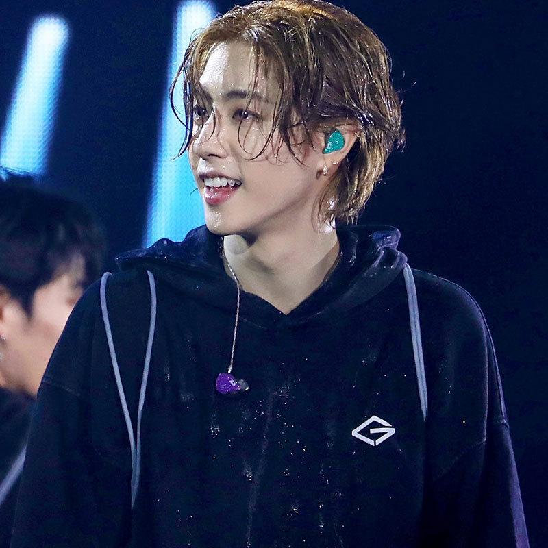 Jackson Wang Style Hoodie - GOT7 2025 NESTFEST Konzert Zip-Up Strickjacke