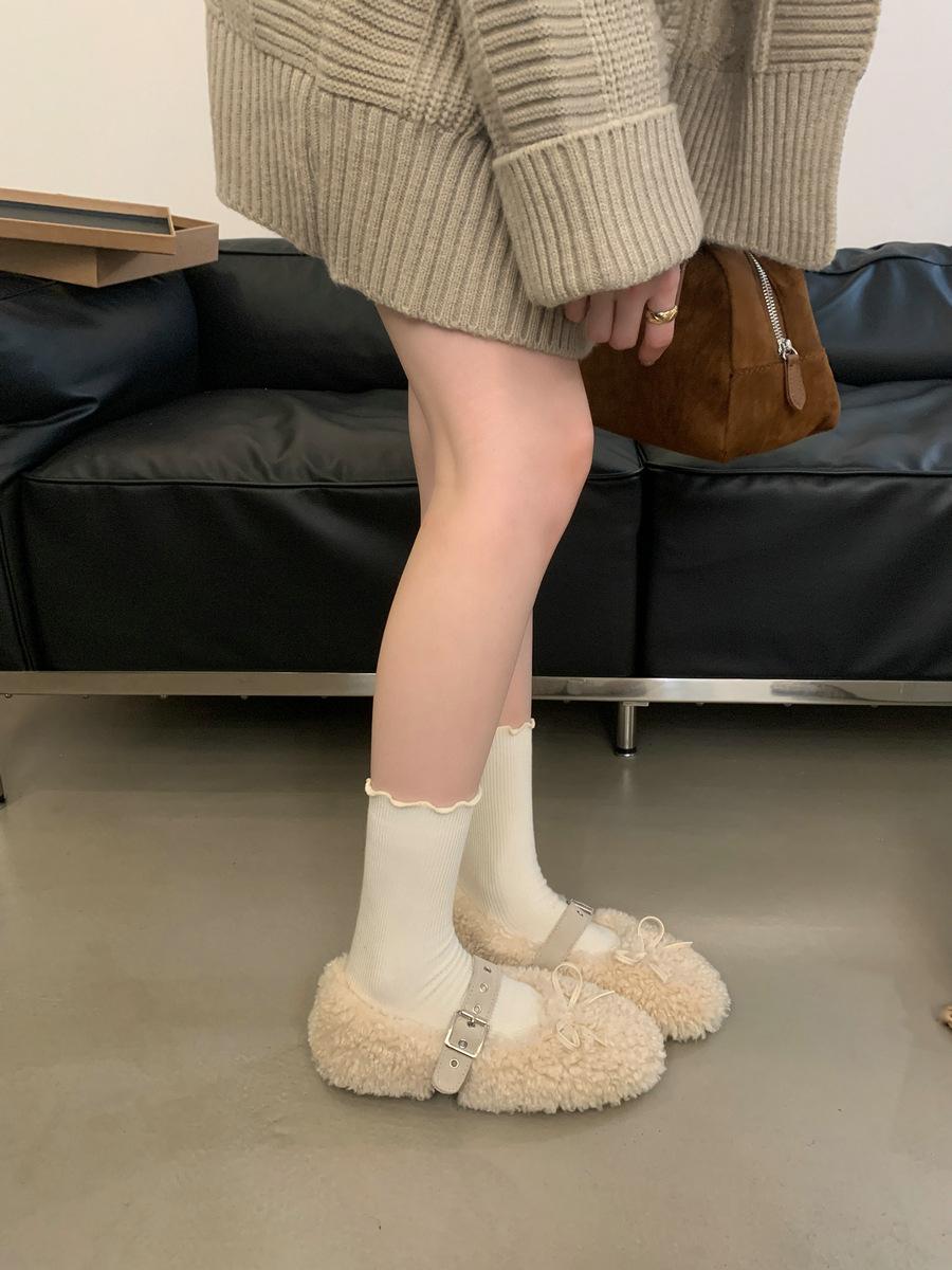 

Beautiful cute fluffy shoes women s 2025 new bow flat bottom thickened Mary Jane velvet warm lamb wool single shoes 39 светло-коричневого