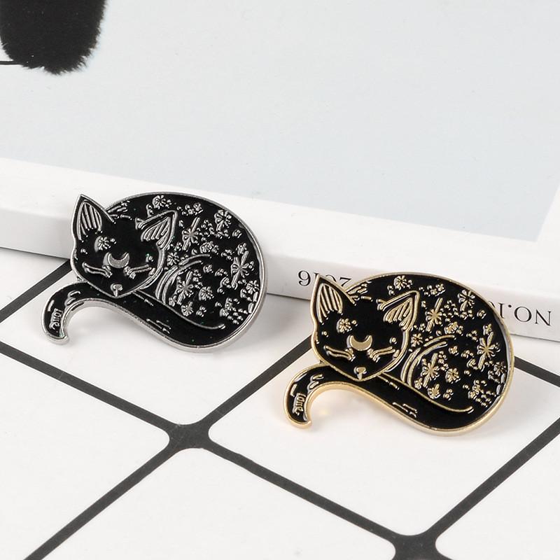 Unique Cartoon Cat Brooch Cute Sleeping Cat Design Fashionable Alloy Pin For Unisex Style