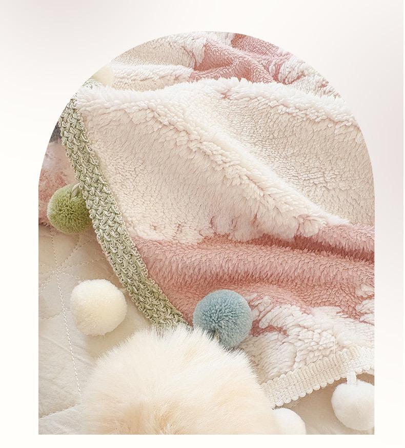 250G Two-Color Cationic Jacquard Throw Blanket with Small Handmade Pom-Poms
