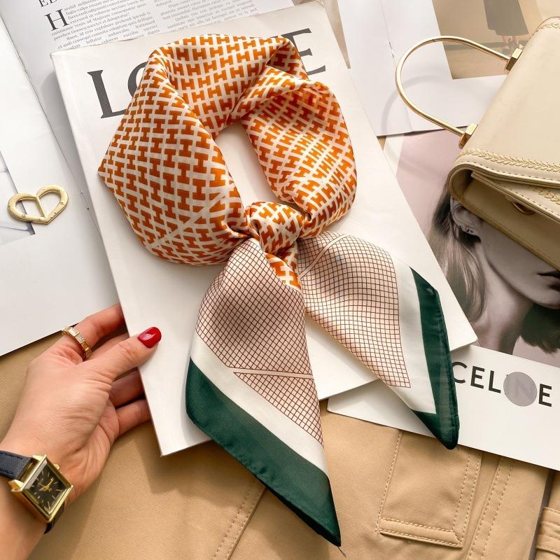 Zhang Ruonan silk scarf women's spring and summer new fashion retro accessories scarf neck high-end small square scarf