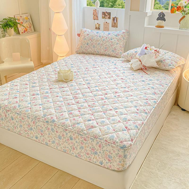 Cotton Quilted Fitted Sheet Cover, New All-season Mattress Protector, Dust Cover, All-inclusive Sheet That Does Not Shift