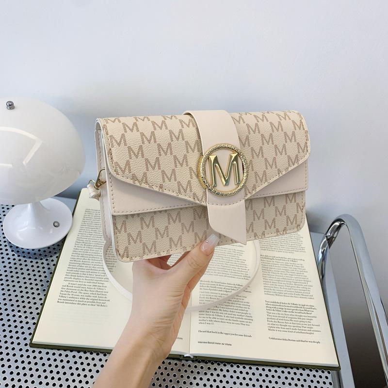 Autumn new simple messenger bag niche underarm bag women's fashion shoulder bag casual small square bag