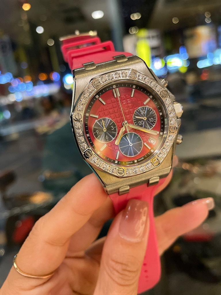 New Oak Swiss Quartz Offshore Watch Women's New Personality Fashion Rubber Large Dial Electronic Waterproof Watch