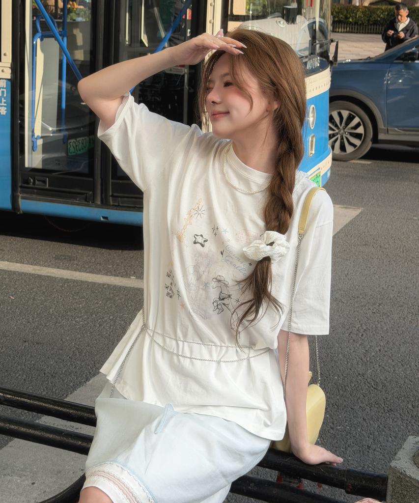 ROEM [Roem X Eunchae] Loose Fit Drawing T-Shirt Rmhwg26Yt1