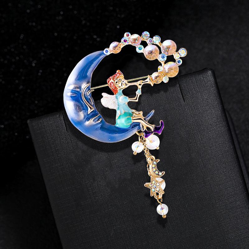 Retro Heavy Industry Little Man On the Moon Tassel Pendant Accessories Brooch