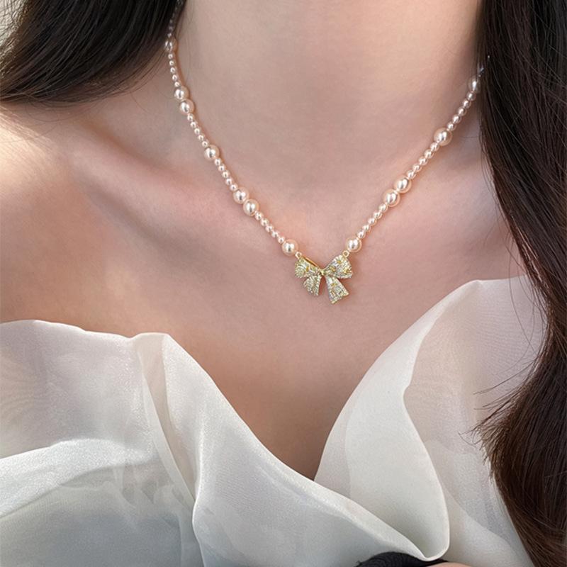 Latest Trendy Pearl Necklace Women Light Luxury Elegant All-Match Clavicle Chain Unique Niche Design Fashion Jewelry Accessories