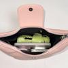 Minimalistische Weiche PU-Schultertasche für Damen Gebogene Silhouette Klappenverschluss