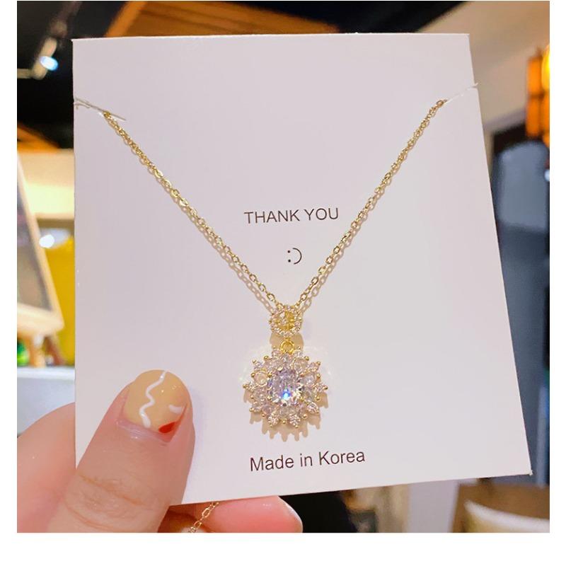 Women Light Luxury Full Diamond Zircon Flower Fashion Clavicle Necklace